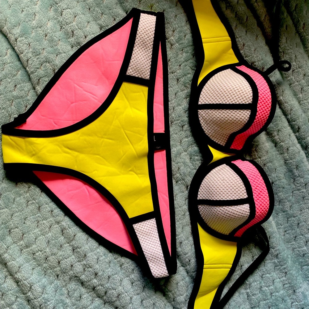 Triangl bikini size small top, size medium bottoms